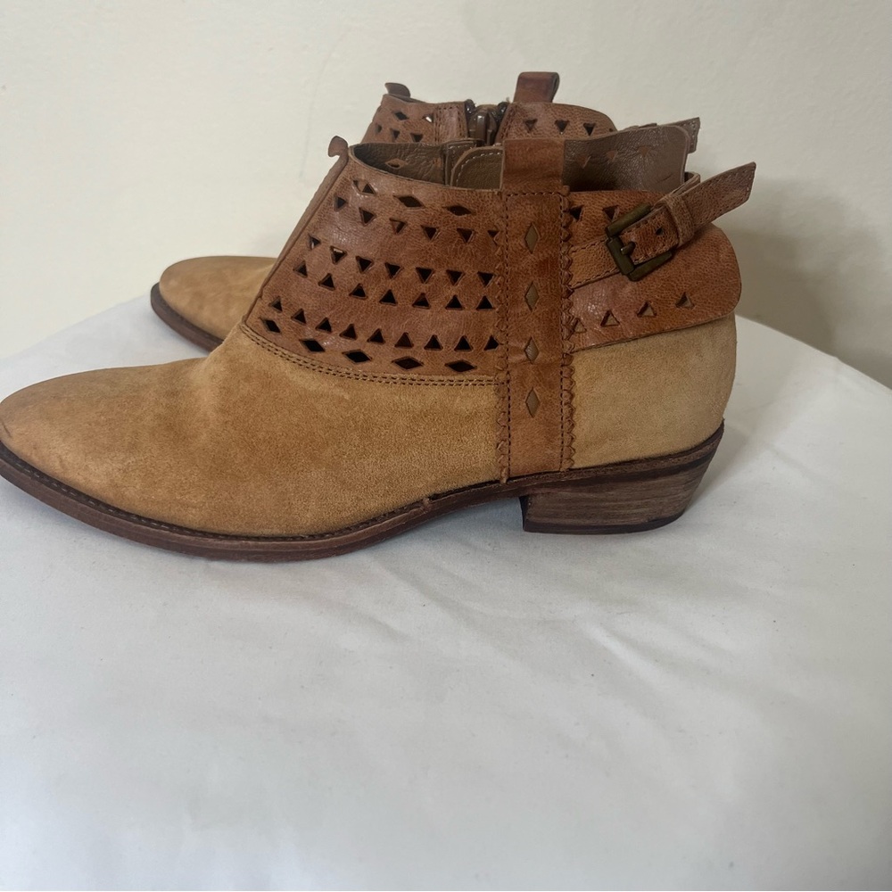 Women’s‎ Bohetto Terra Cotta Suede/Leather Buckled Pointed Toe Ankle Boots Sz 37 - Picture 3 of 9